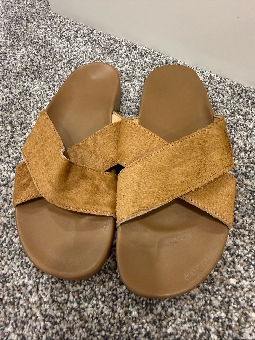 Olukai Kipe Oho Women's Size 9 Tan Pony Hair Leather Cross-Strap Slide Sandals